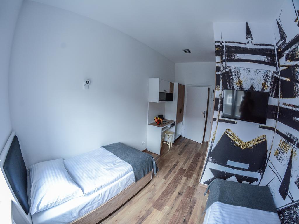 Mariacka 13 Wygodne Spanie Katowice Bagian luar foto