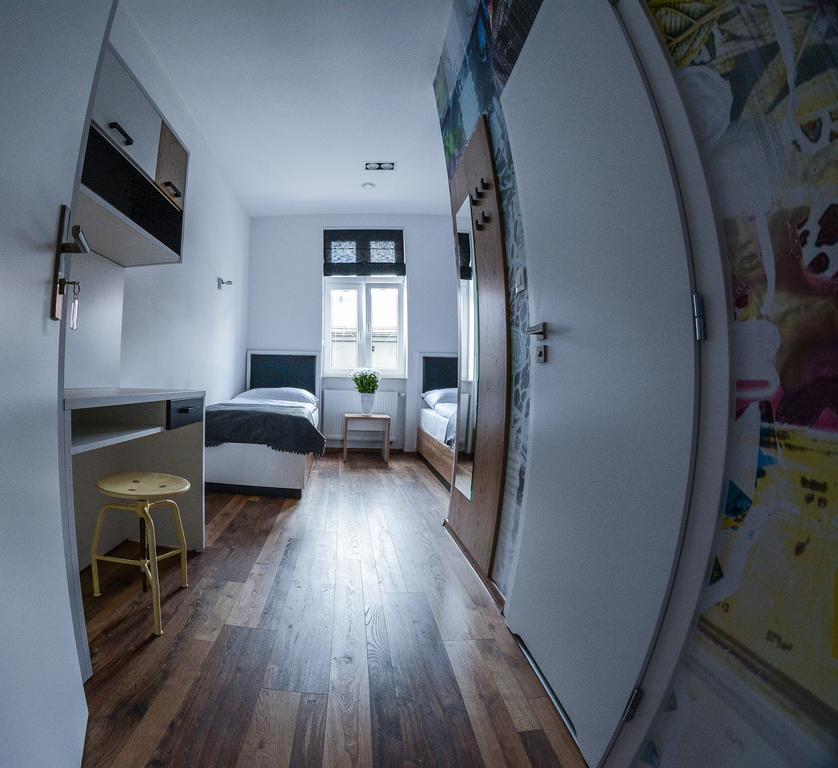 Mariacka 13 Wygodne Spanie Katowice Bagian luar foto
